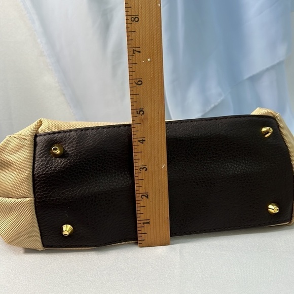 Braciano soft shoulder bag with gold hardware and brown leather purse strap - Picture 9 of 9